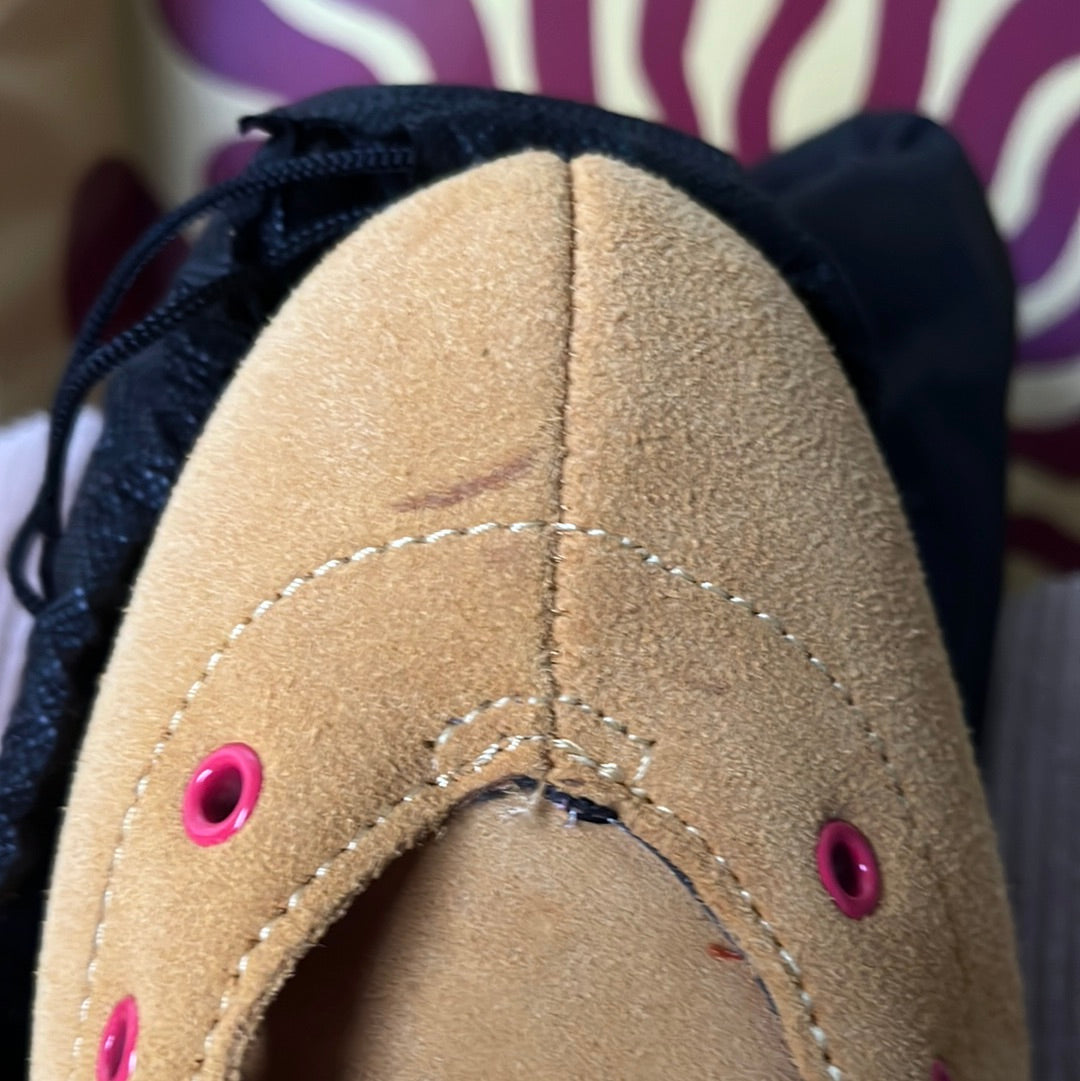 Seconds Sale - Mustard Size 11