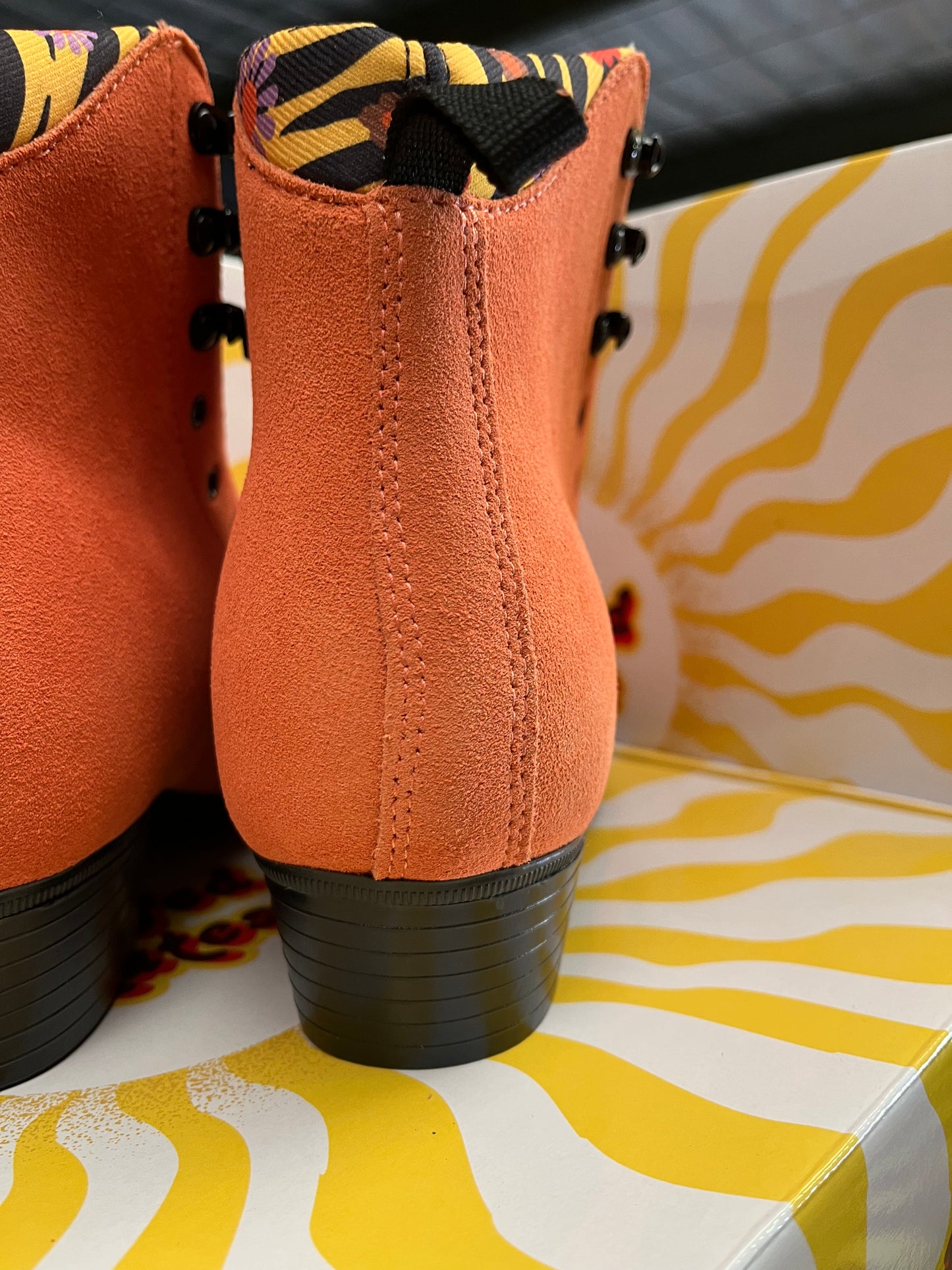 Seconds Sale - Pro boot - Wild thing orange size 8